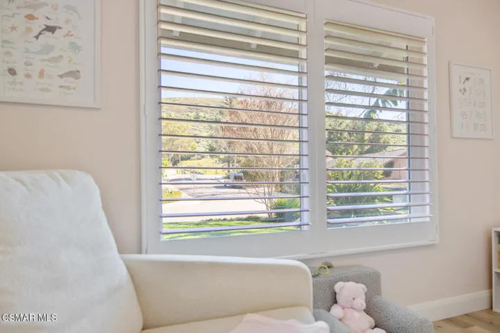 3007 E Sierra Dr Westlake-large-029-015-