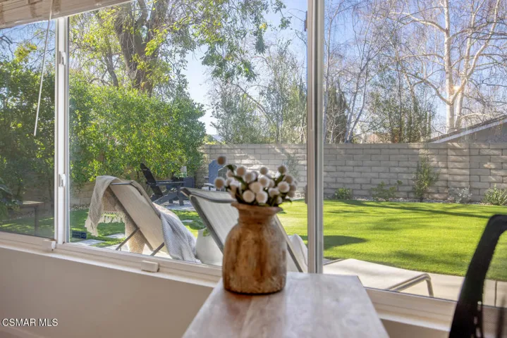 3007 E Sierra Dr Westlake-large-025-017-