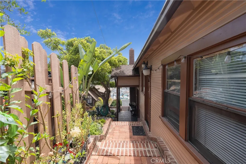 358 Metropole Avenue, Avalon, California 90704 home-pic-8