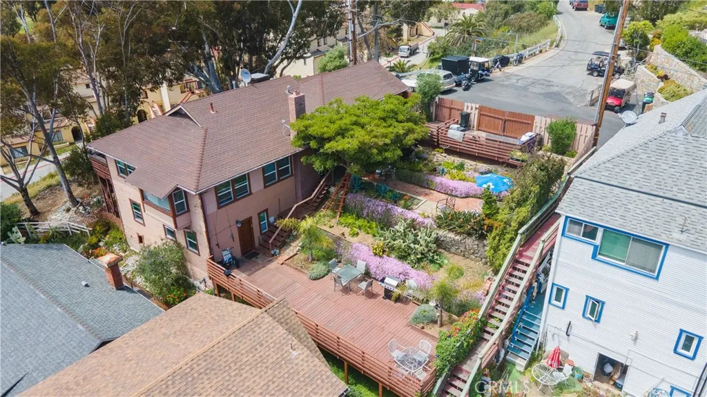 358 Metropole Avenue, Avalon, California 90704 home-pic-1