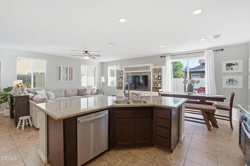 252 Driftwood Street, Fillmore, California 93015 home-pic-16