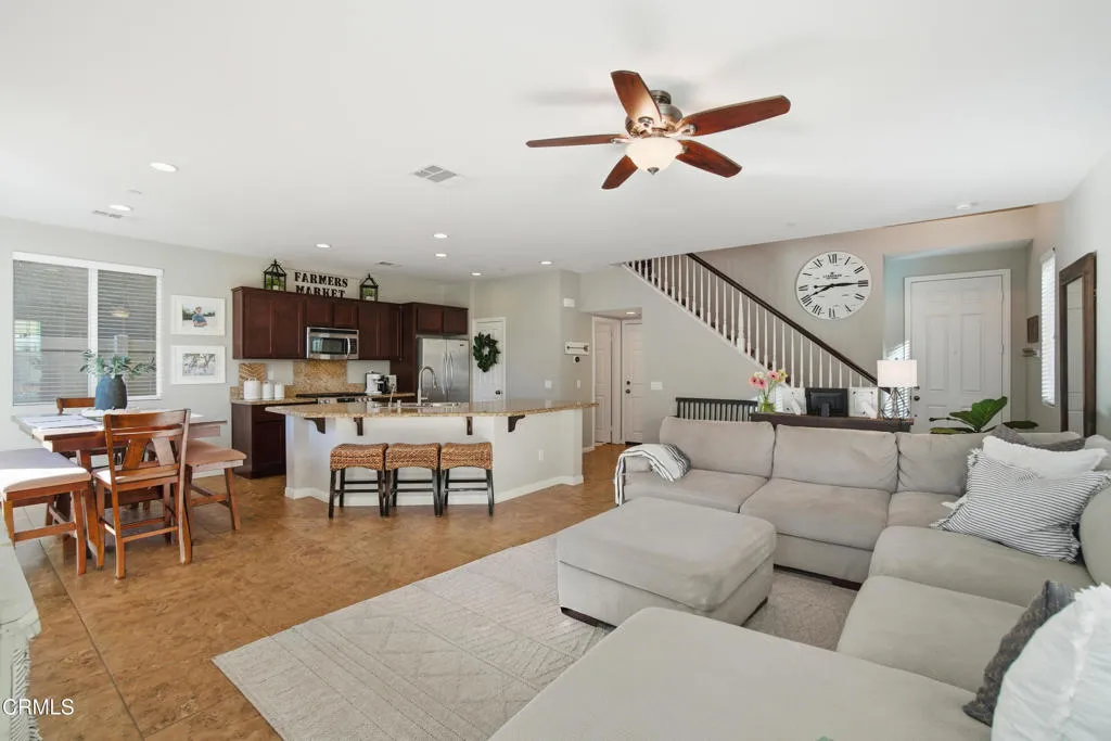252 Driftwood Street, Fillmore, California 93015 home-pic-8