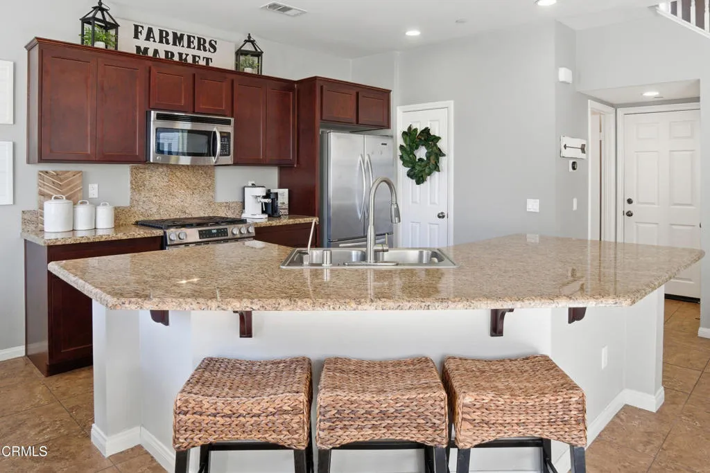252 Driftwood Street, Fillmore, California 93015 home-pic-14