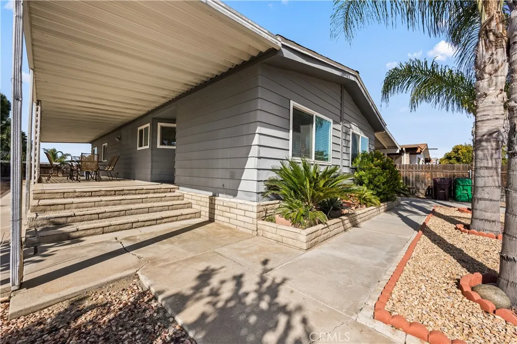 22813 Via Santana, Nuevo, California 92567 home-pic-22