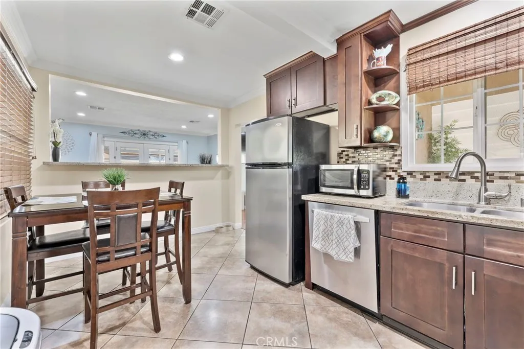 14641 Lassalette, La Puente, California 91744 home-pic-10