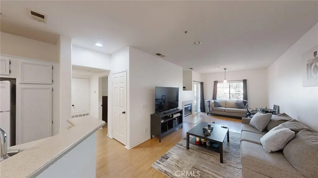 26426 Arboretum 806, Murrieta, California 92563 home-pic-1