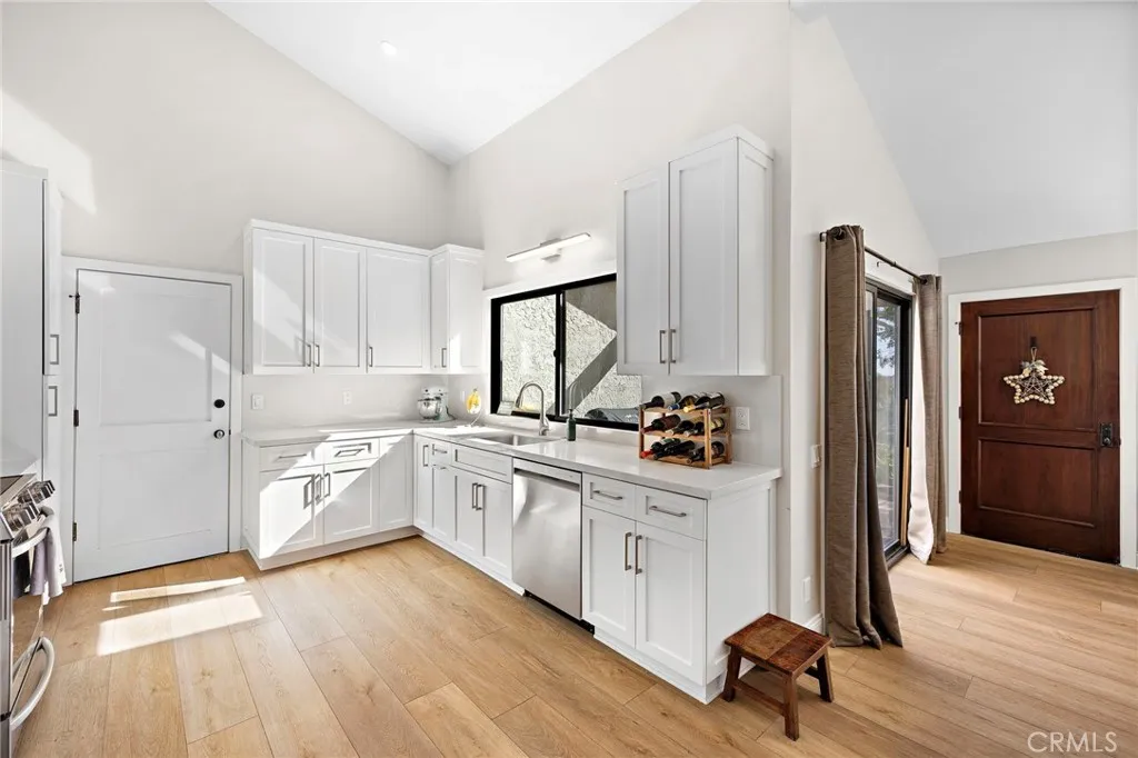 710 Calle Bahia, San Clemente, California 92672 home-pic-9