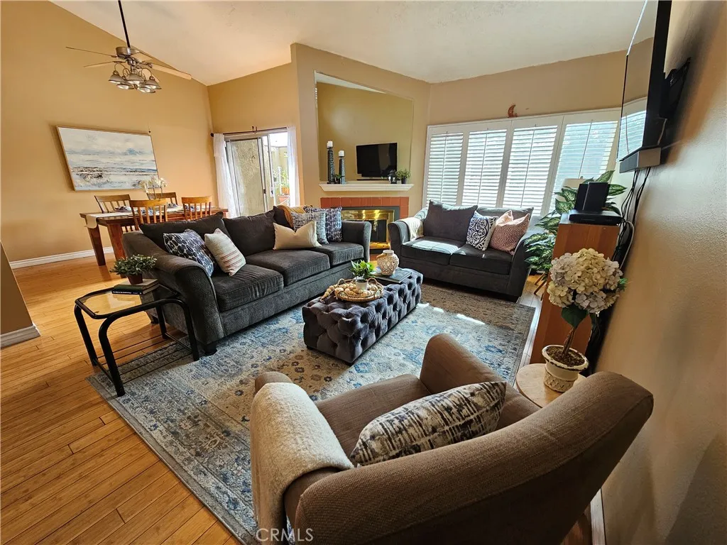9431 Shadowood Drive E, Montclair, California 91763 home-pic-1