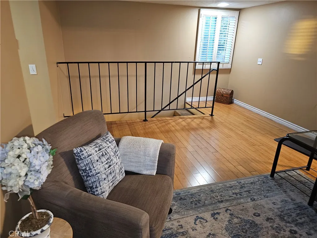 9431 Shadowood Drive E, Montclair, California 91763 home-pic-51