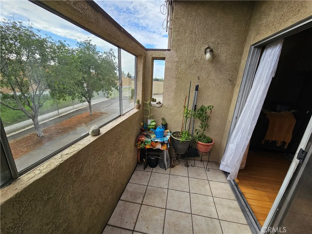 9431 Shadowood Drive E, Montclair, California 91763 home-pic-57