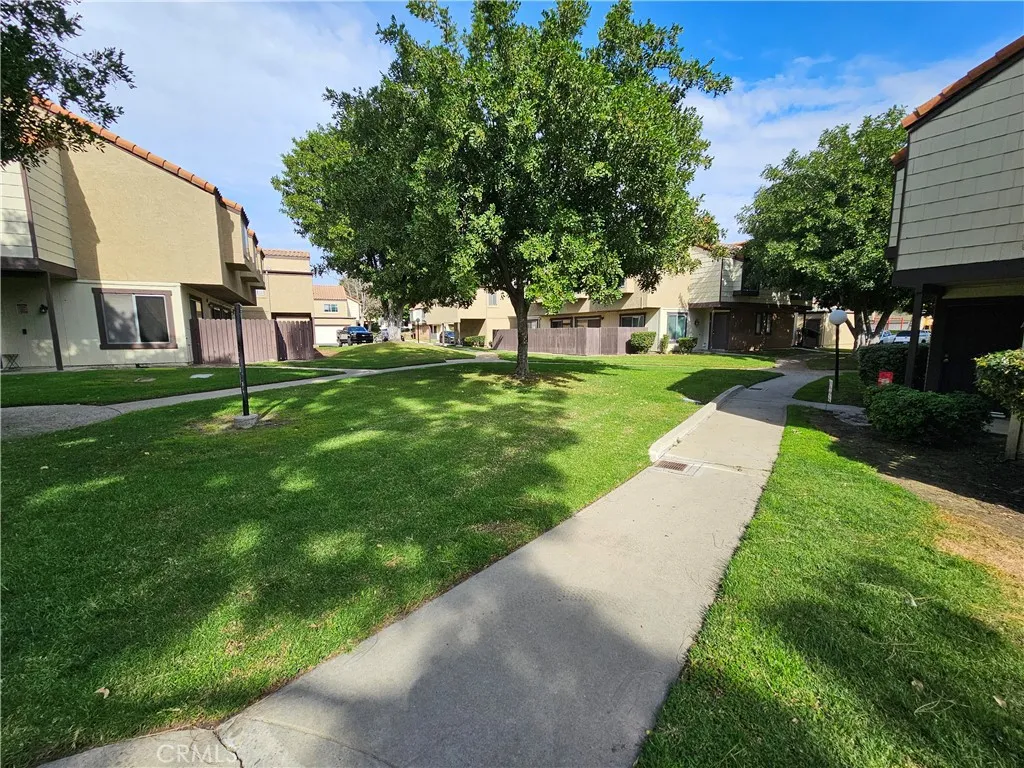 9431 Shadowood Drive E, Montclair, California 91763 home-pic-70