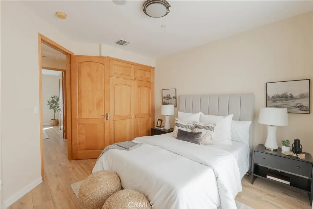 216 N Buena Vista Street 113, Burbank, California 91505 home-pic-22