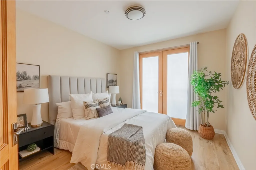 216 N Buena Vista Street 113, Burbank, California 91505 home-pic-20