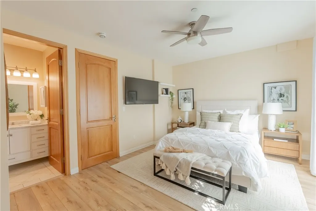 216 N Buena Vista Street 113, Burbank, California 91505 home-pic-27