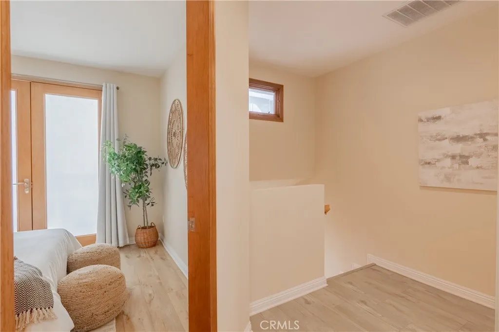 216 N Buena Vista Street 113, Burbank, California 91505 home-pic-19