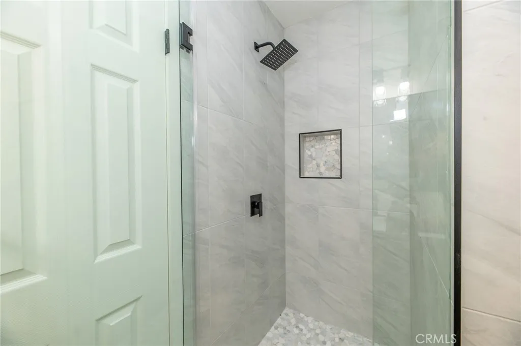 915 W 23rd Street, San Bernardino, California 92405 home-pic-19