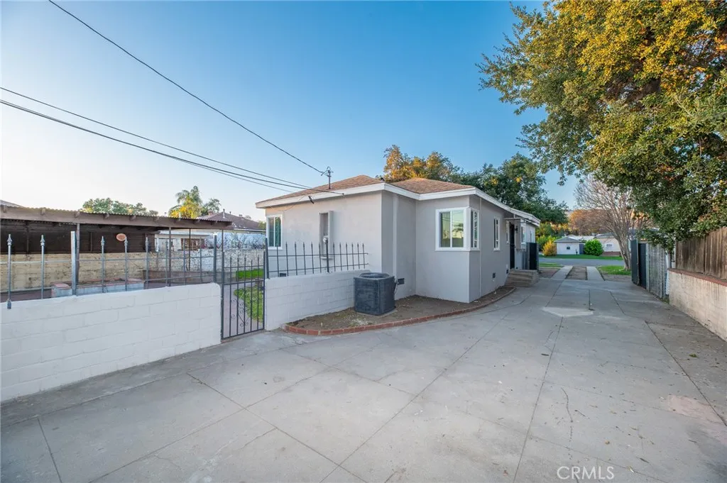 915 W 23rd Street, San Bernardino, California 92405 home-pic-29