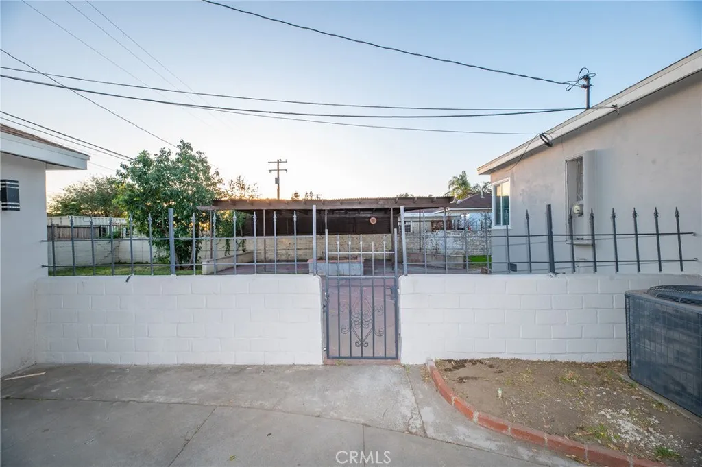 915 W 23rd Street, San Bernardino, California 92405 home-pic-30