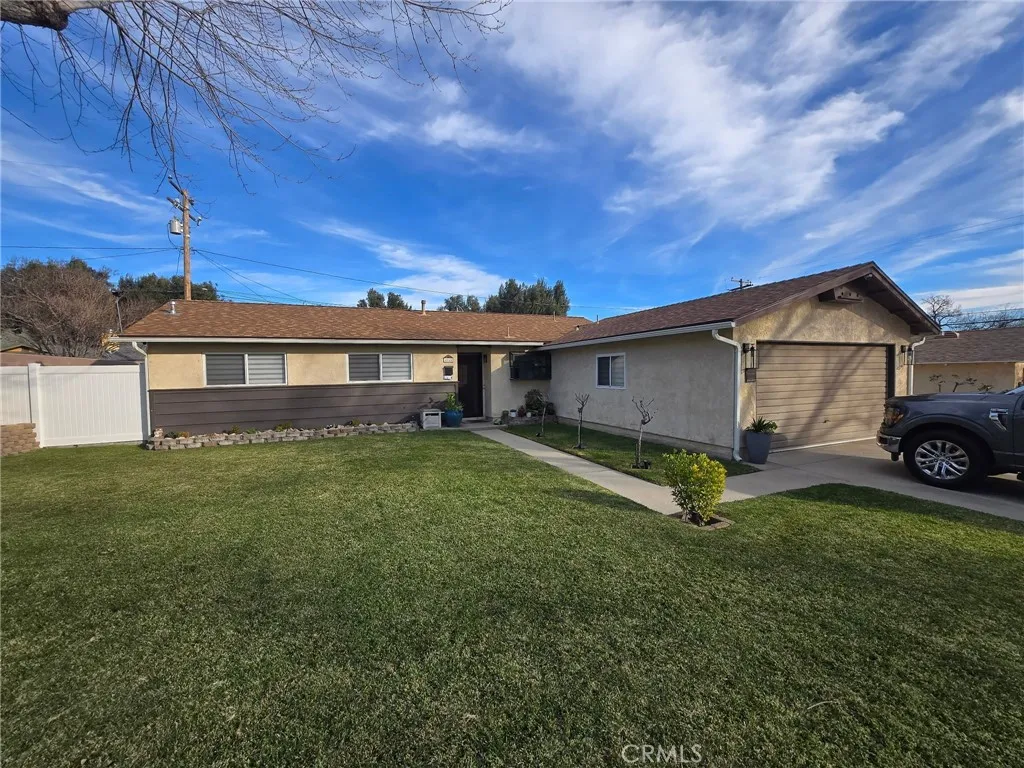 4965 N Crescent, San Bernardino, California 92407 home-pic-1