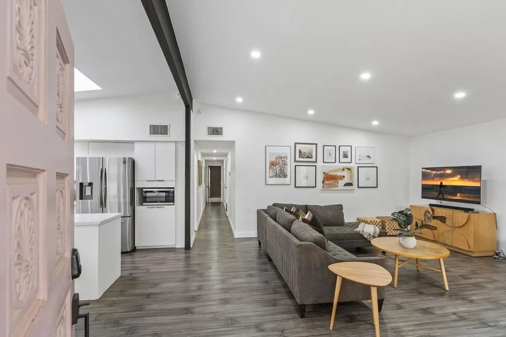 3045 E Verona Road, Palm Springs, California 92262 home-pic-4