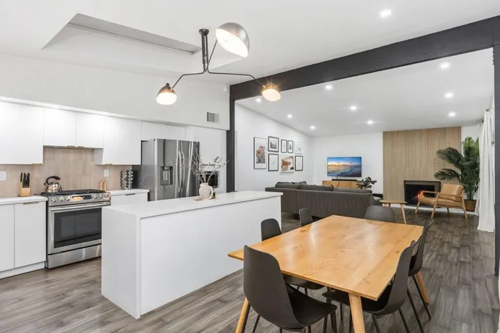 555_11147916_161582-EI-111