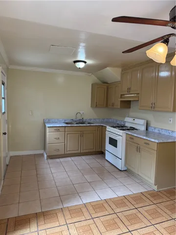 17143 Roscoe Blvd Unit #2, Northridge, California 91325