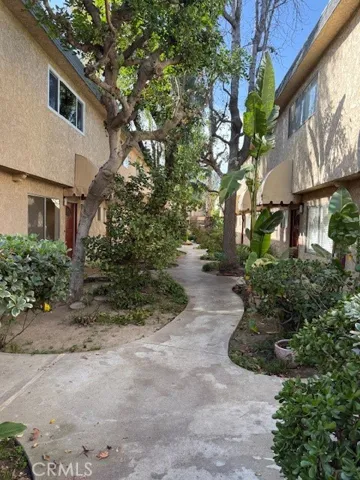 17143 Roscoe Blvd Unit #2, Northridge, California 91325