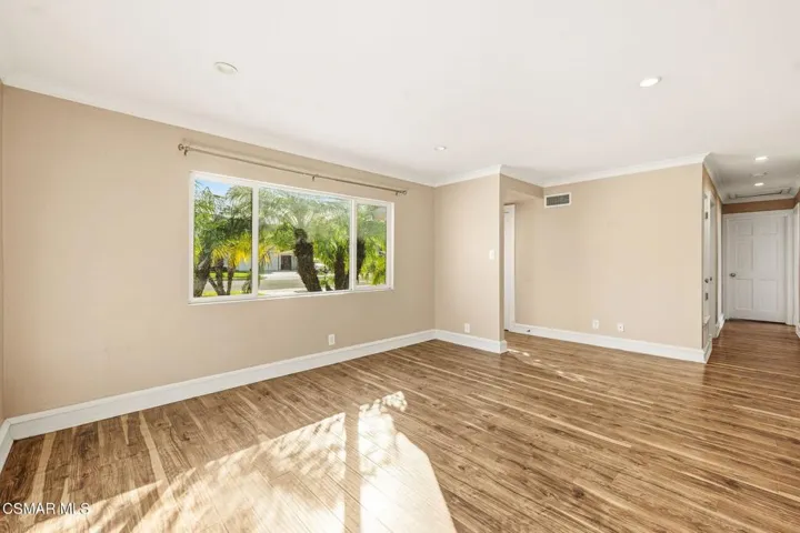 36-web-or-mls-6271-marsha-ave