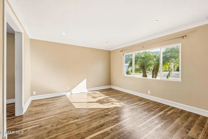 25-web-or-mls-6271-marsha-ave