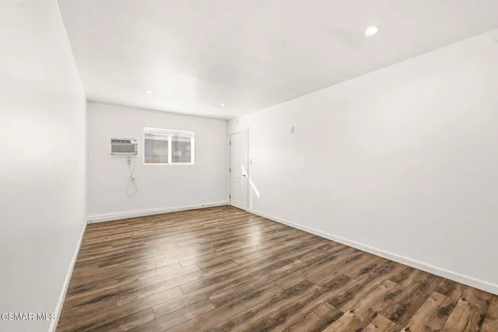 40-web-or-mls-6271-marsha-ave