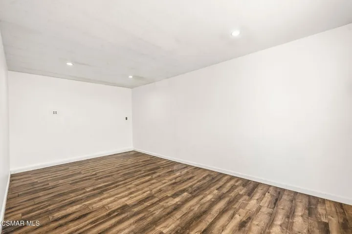 39-web-or-mls-6271-marsha-ave