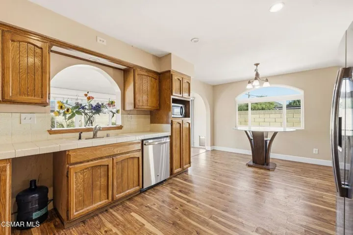 30-web-or-mls-6271-marsha-ave