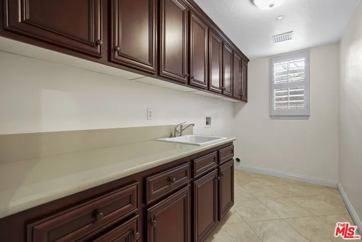 3904 Eagle Flight Drive, Simi Valley, California 93065