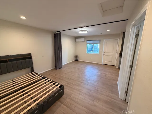 ADU- Studio w/ Bathroom and Kitchen
