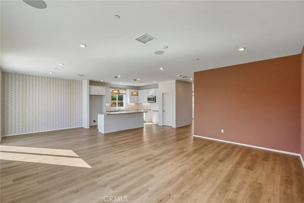 6419 N Cava, San Bernardino, California 92407 home-pic-2