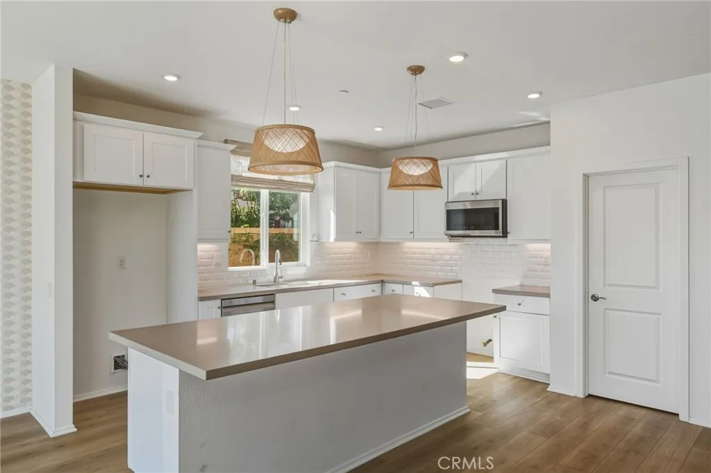 6419 N Cava, San Bernardino, California 92407 home-pic-8