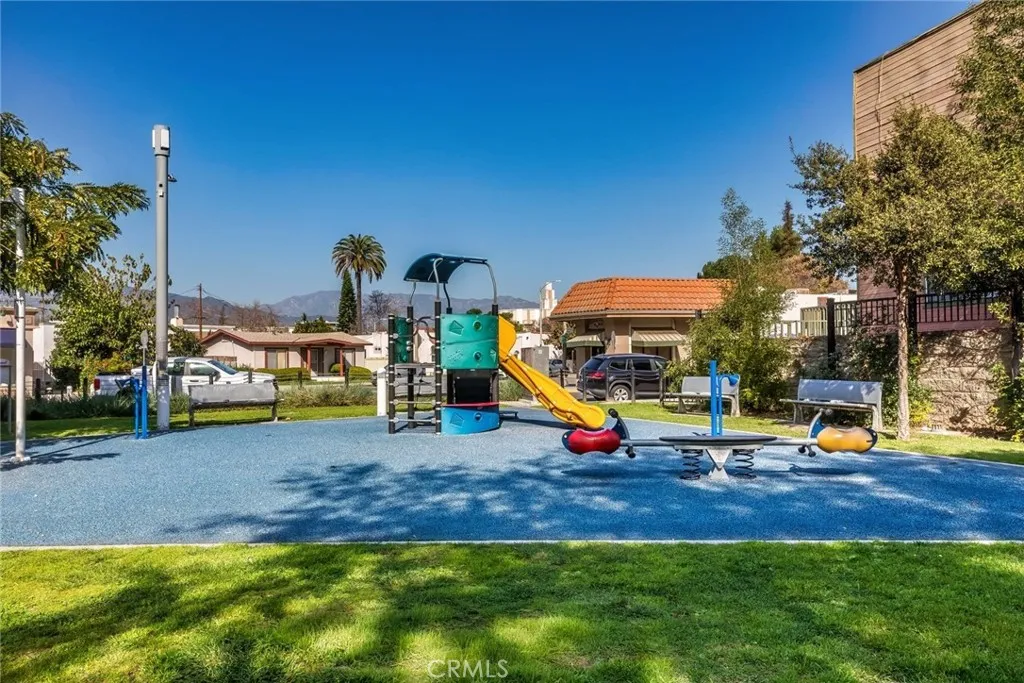 1116 E Palmer Avenue, Glendale, California 91205 home-pic-39