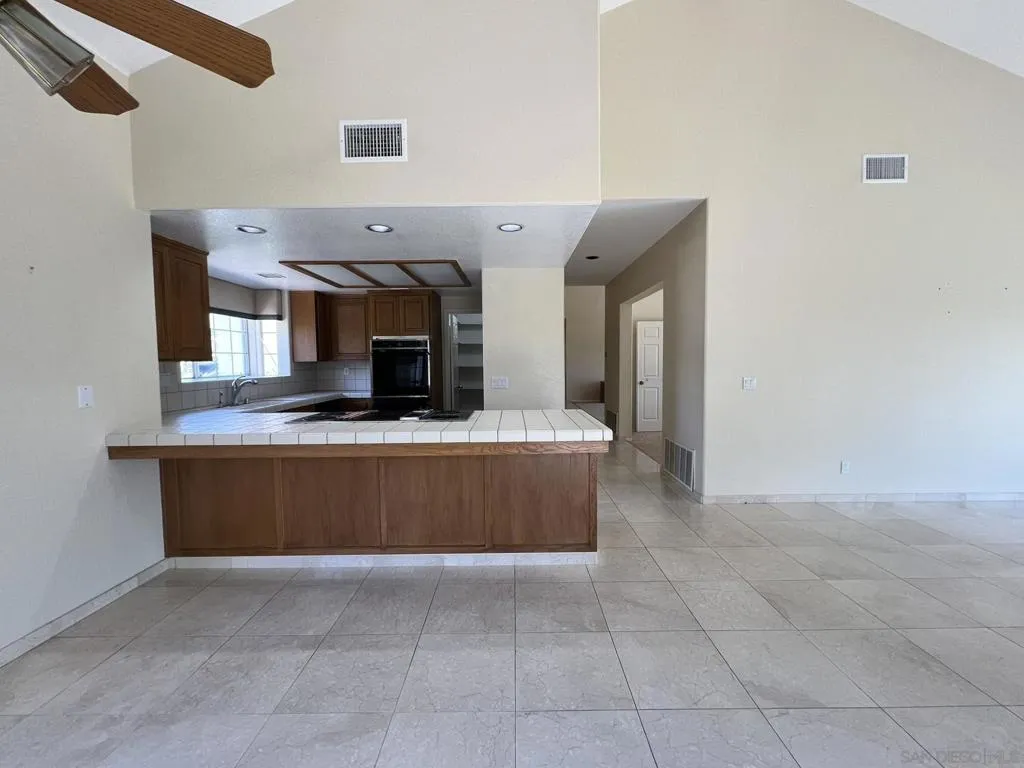 14109 Arbolitos Dr, Poway, California 92064 home-pic-12