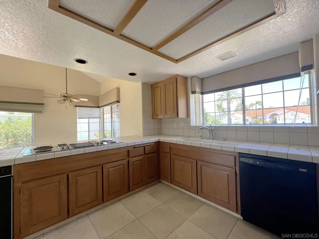 14109 Arbolitos Dr, Poway, California 92064 home-pic-16