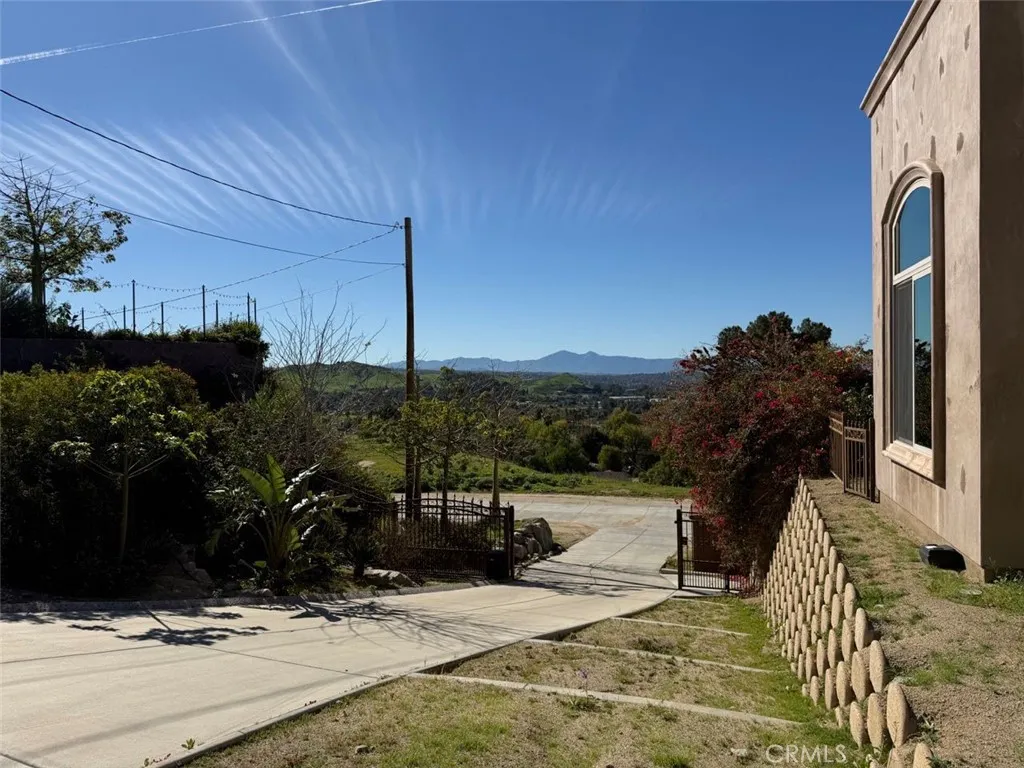3000 Galaxie Heights, Riverside, California 92507 home-pic-39
