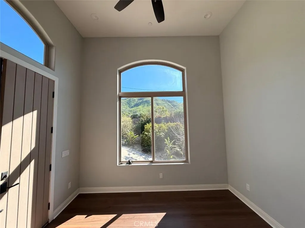 3000 Galaxie Heights, Riverside, California 92507 home-pic-6