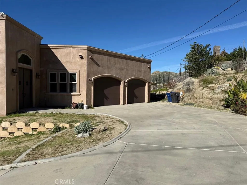 3000 Galaxie Heights, Riverside, California 92507 home-pic-4