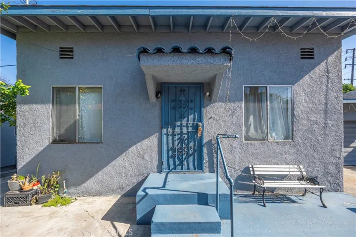 3725 E 57th, Maywood, California 90270