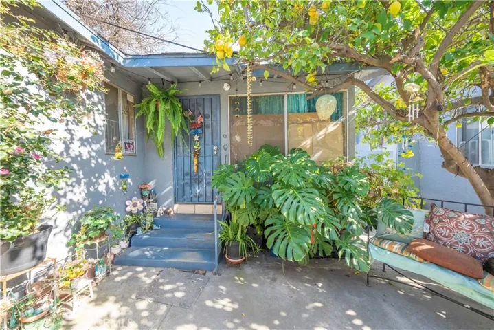 3725 E 57th, Maywood, California 90270