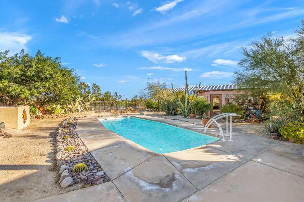 22950 Henry Road, Desert Hot Springs, California 92241 home-pic-29