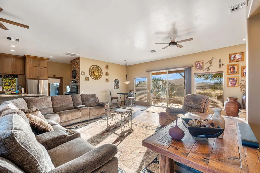22950 Henry Road, Desert Hot Springs, California 92241 home-pic-6
