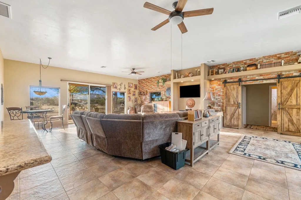 22950 Henry Road, Desert Hot Springs, California 92241 home-pic-5