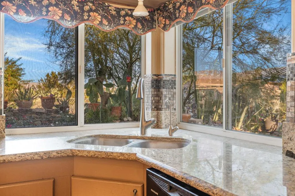 22950 Henry Road, Desert Hot Springs, California 92241 home-pic-12