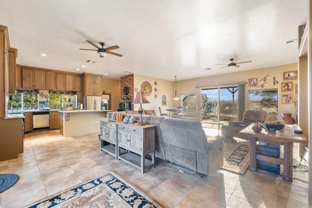 22950 Henry Road, Desert Hot Springs, California 92241 home-pic-8