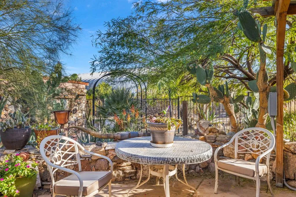 22950 Henry Road, Desert Hot Springs, California 92241 home-pic-34
